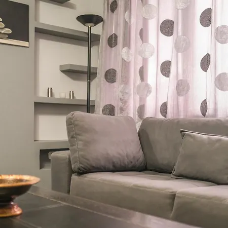 Cozy Near Of Διαμέρισμα Τίρανα